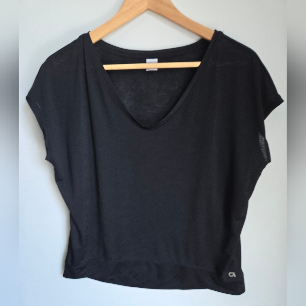 GapFit Women's Black V-Neck Top